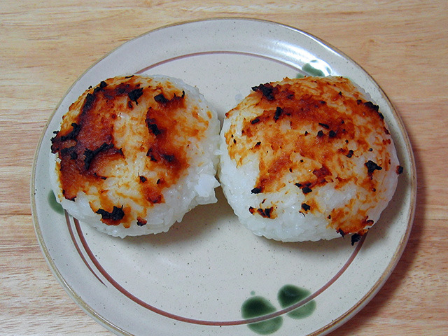 単身赴任の料理　焼き味噌おにぎり