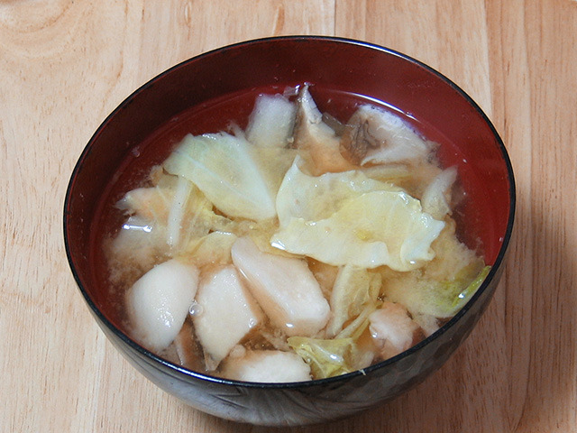 単身赴任の料理　野菜汁味噌味